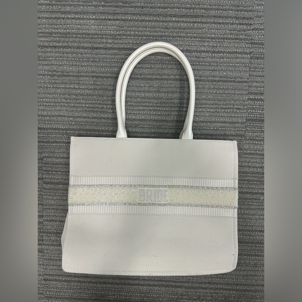 Brand new Betsy Johnson bride tote! With zipper